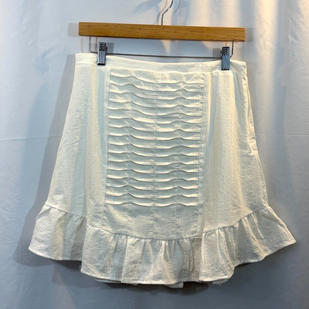 NWT Women's White Textured Ruffle Hem Skirt –‎ Pintuck Front Detail, Size Large